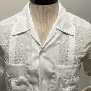 white mayaland short sleeve button down shirt sz 40  medium-large